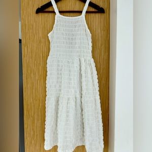 Zara big kids Woven textured maxi sundress
Tie-back detail with keyhole cutout